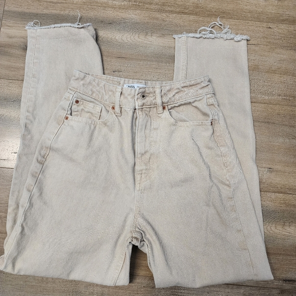 ZARA mom jeans in tan / beige / cream - Picture 2 of 5